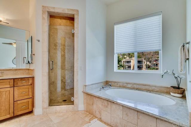 Detail Gallery Image 27 of 57 For 4529 Cove Dr #101,  Carlsbad,  CA 92008 - 4 Beds | 3/1 Baths