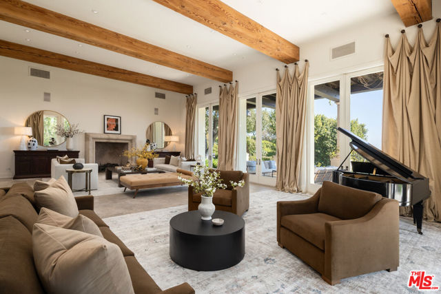 8 Bed Home for Sale in Los Angeles, California
