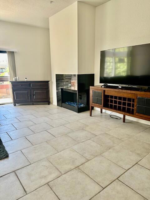 2601 S Broadmoor Drive, Palm Springs CA: https://media.crmls.org/mediaz/dd0143c3-4d81-41db-a216-d962eb5808d5.jpg