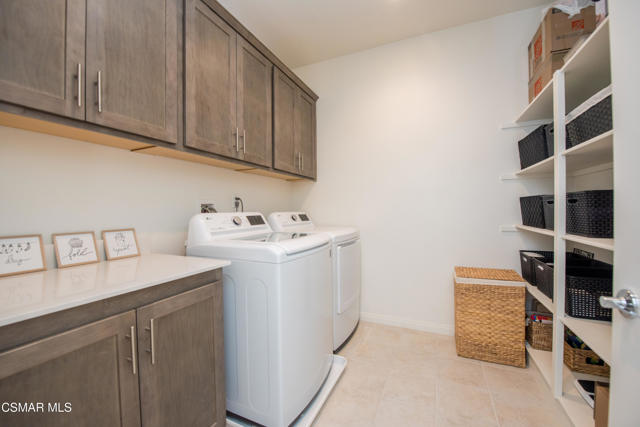 11534 Alana Lane, Beaumont CA: https://media.crmls.org/mediaz/dd0163d2-da14-4244-b393-48e24fe478dc.jpg