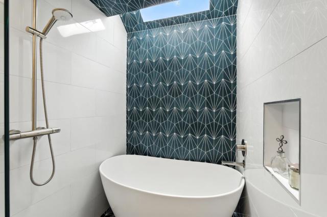 148 Promethean Way, Mountain View CA: https://media.crmls.org/mediaz/dd01670f-f11f-4df2-9ace-b86ce7c3adac.jpg