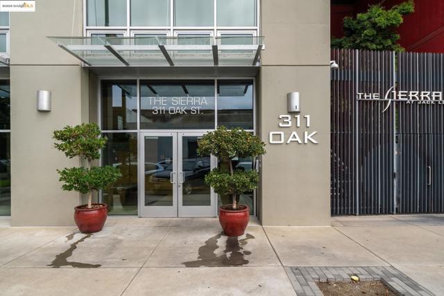 Image 43 of 59 For 311 Oak St.  102