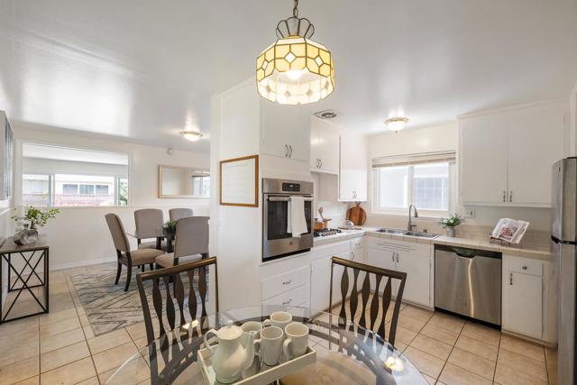 2225 Salisbury Way, San Mateo CA: https://media.crmls.org/mediaz/dd01d934-f971-4381-8bce-95c38d3cfd99.jpg