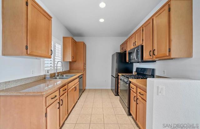 7647 Mission Gorge Rd 3, San Diego CA: https://media.crmls.org/mediaz/dd020927-d65f-42d6-9a04-009caadc3ab7.jpg