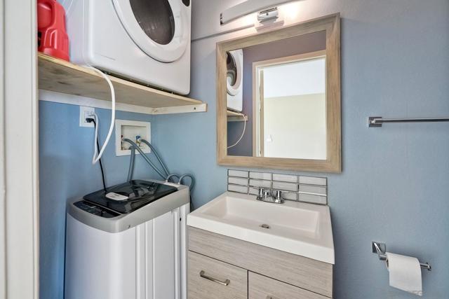 3436 Thunder Dr, Oceanside CA: https://media.crmls.org/mediaz/dd025922-27d5-4dcd-9e56-8249f4391d37.jpg