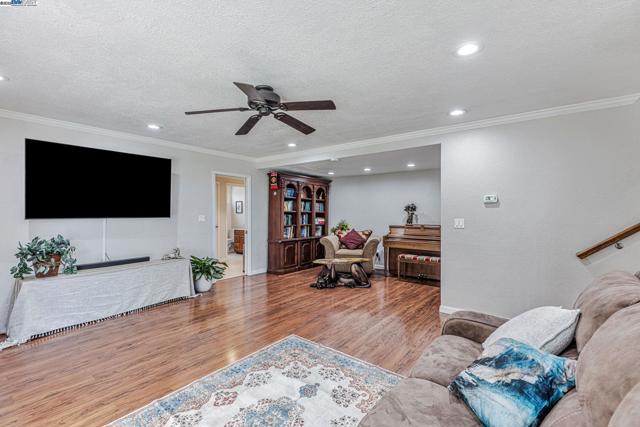 502 Cartagena Ln, San Ramon CA: https://media.crmls.org/mediaz/dd02a89a-e52f-4c3c-a1ff-9c7bd110dec8.jpg