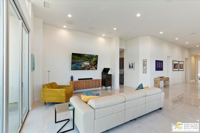 1280 Celadon Street, Palm Springs CA: https://media.crmls.org/mediaz/dd02aa50-e67f-4a39-832a-42d698f6549e.jpg