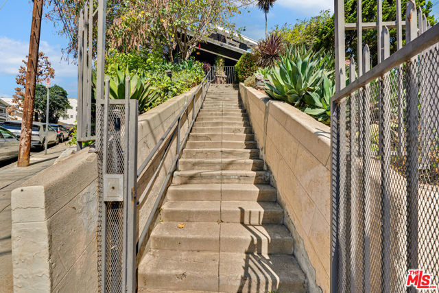 903 Glendale Boulevard, Los Angeles, California 90026, 3 Bedrooms Bedrooms, ,2 BathroomsBathrooms,Single Family Residence,For Sale,Glendale,23291957