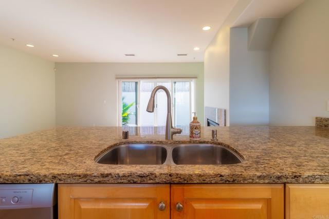 Detail Gallery Image 33 of 58 For 1602 S Pacific St #175,  Oceanside,  CA 92054 - 3 Beds | 3/1 Baths