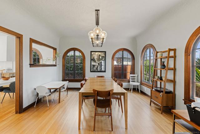 4374 Adams Ave, San Diego CA: https://media.crmls.org/mediaz/dd03a3b4-1a0f-4473-ad13-50de91885e4d.jpg