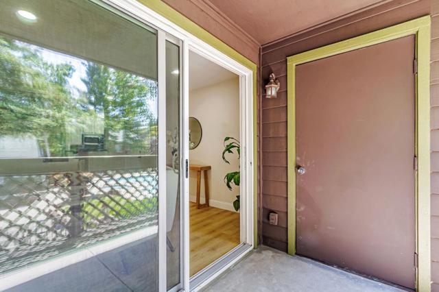 929 Catkin Court, San Jose CA: https://media.crmls.org/mediaz/dd03e12d-75ae-4c89-9e32-c0dffc48e3a7.jpg