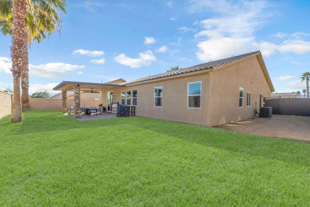 41394 Hanover Street, Indio CA: https://media.crmls.org/mediaz/dd075e73-c9e5-4319-9500-e2d370b1fc96.jpg