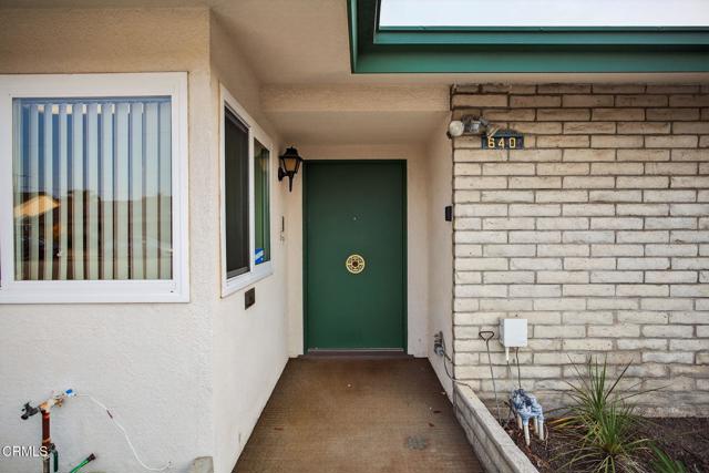 640 Fernwood Drive, Oxnard CA: https://media.crmls.org/mediaz/dd079453-09ae-4355-9882-bb71f08d5fa5.jpg