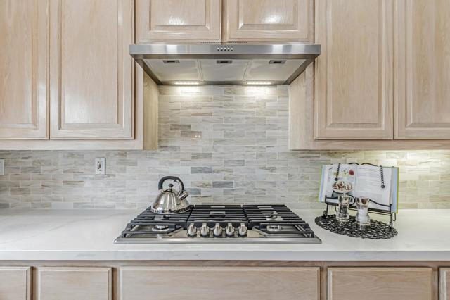 2122 Vizcaya Way, Campbell CA: https://media.crmls.org/mediaz/dd080fb5-7fc9-434c-ab4d-bdd19e411edf.jpg