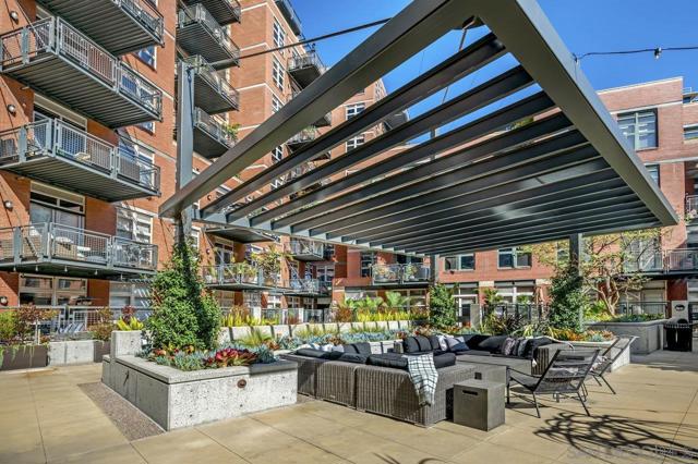 877 Island Ave, San Diego CA: https://media.crmls.org/mediaz/dd085351-f244-443d-b96a-464539e1c682.jpg