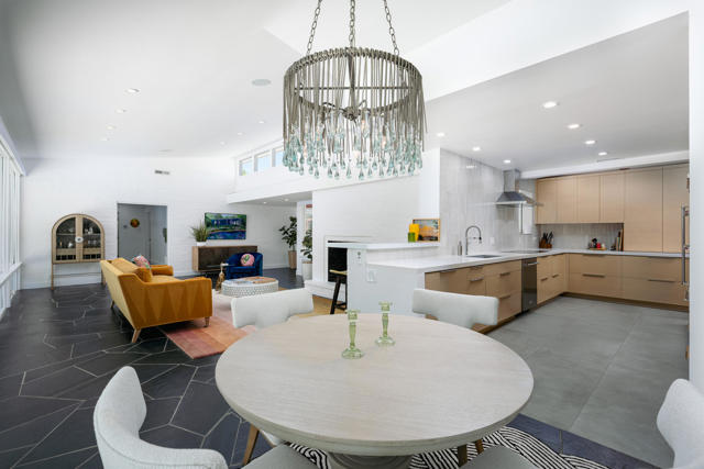 1529 S Riverside Drive, Palm Springs, CA 92264