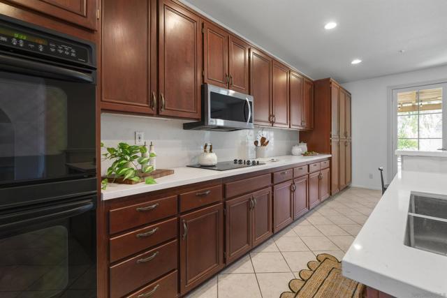 23527 Green Glen Road, Ramona CA: https://media.crmls.org/mediaz/dd09ee76-982e-497b-a327-006269b954f5.jpg