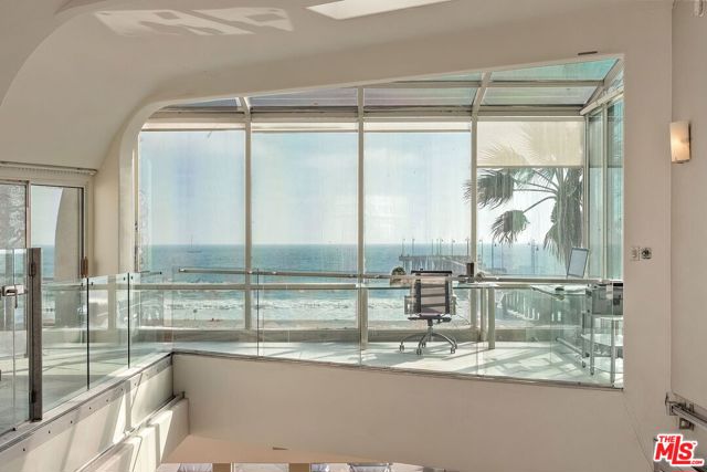  Commercial for Sale in Los Angeles, California