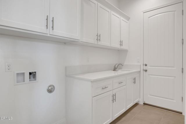 8707 Kenwick Street, Bakersfield CA: https://media.crmls.org/mediaz/dd0ad097-1d90-43fd-9509-f6624be5074a.jpg