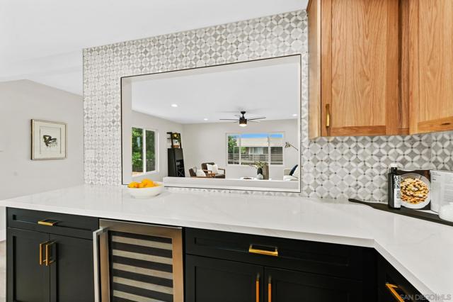 1160 Erica St, Escondido CA: https://media.crmls.org/mediaz/dd0b1982-4807-4ae0-aaf2-f6b83d1174a9.jpg