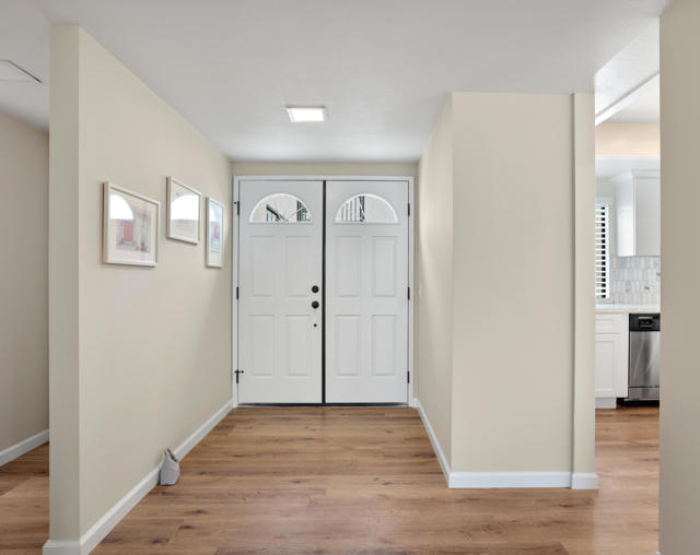 1713 Grand Bahama W Drive, Palm Springs CA: https://media.crmls.org/mediaz/dd0b4aee-5bf2-4b74-a250-1324d49ce7c9.jpg