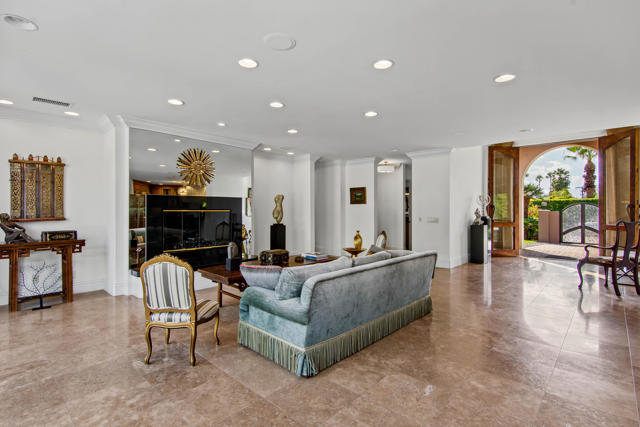 252 Camino Sur, Palm Springs, CA 92262