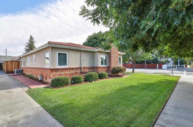805 E Taylor Street, San Jose CA: https://media.crmls.org/mediaz/dd0b9bb3-8100-4627-bf87-e6d85686e4ad.jpg