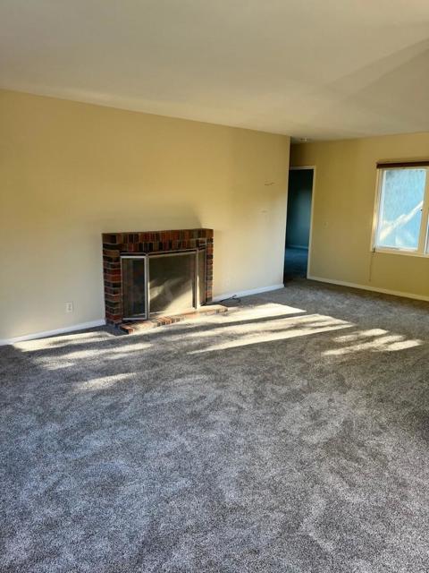 125 Bella Vista Drive, Hillsborough CA: https://media.crmls.org/mediaz/dd0bc5ba-105b-4499-9f0e-98a973a54452.jpg