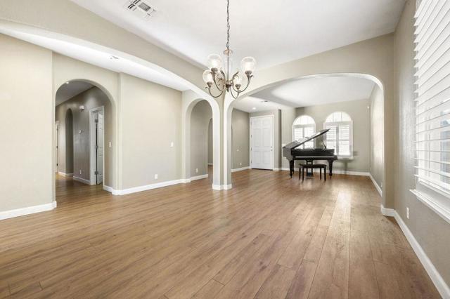 11447 Mirage Drive, Chowchilla CA: https://media.crmls.org/mediaz/dd0bc671-e946-4377-ba6e-5b51a5a5227c.jpg