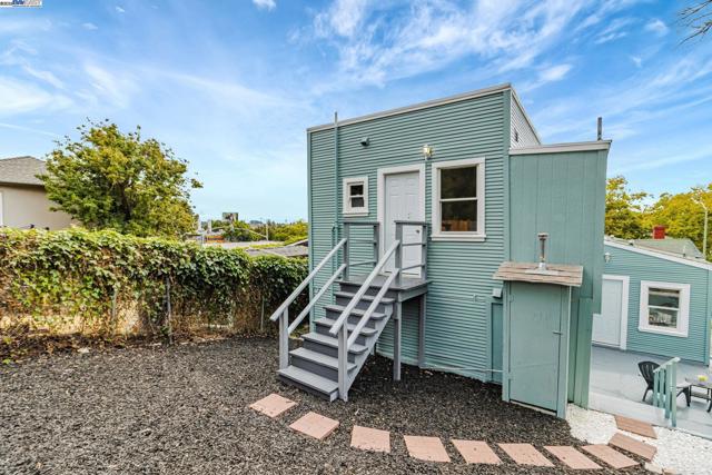 9700 Macarrthur Blvd., Oakland CA: https://media.crmls.org/mediaz/dd0c2ab9-f7dd-485f-8a61-e0b76c7a1299.jpg