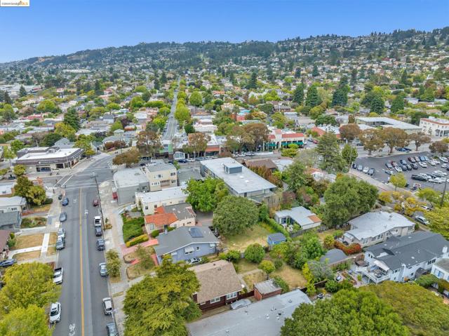 Image 14 of 15 For 1494 Solano  