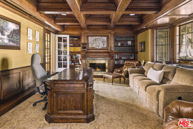 25163 Jim Bridger Road, Hidden Hills CA: https://media.crmls.org/mediaz/dd0ce695-693d-4d4d-b4c5-eabb0af976fe.jpg