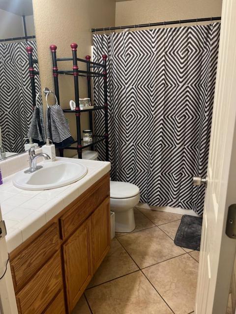 2260 Ventana Court, Hollister CA: https://media.crmls.org/mediaz/dd0d067a-a416-4aca-bd02-db502cd573ce.jpg