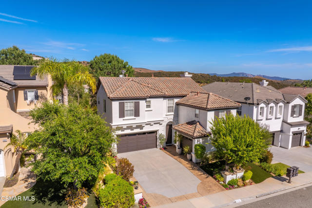 976 Blackbourne, Oak Park CA: https://media.crmls.org/mediaz/dd0d29bc-33df-4c22-b955-6469bbb672c4.jpg