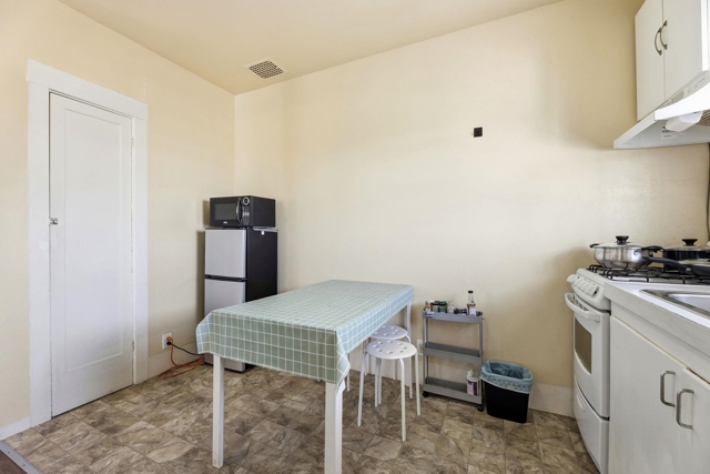 Image 17 of 31 For 1813 Sacramento St