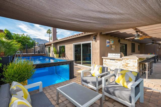 1289 E Caleta Way, Palm Springs CA: https://media.crmls.org/mediaz/dd0f1cf4-353d-42f4-a6ee-ed6cf603de3a.jpg