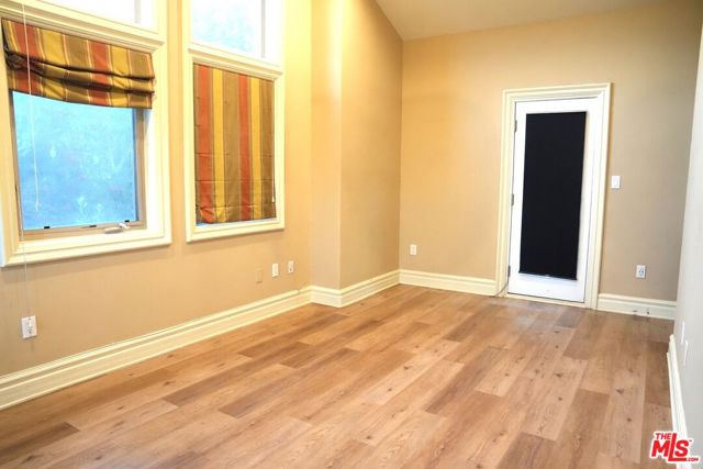 4212 Don Alanis Place, Los Angeles CA: https://media.crmls.org/mediaz/dd0f6543-2ab5-4d4e-b101-37f124a797d1.jpg