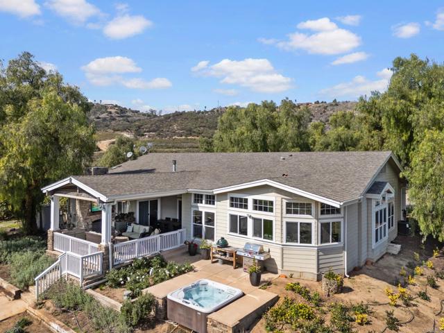 14224 Old Cole Grade Road, Pauma Valley CA: https://media.crmls.org/mediaz/dd0ff261-4e1a-464b-86fe-b64a90bec6f9.jpg