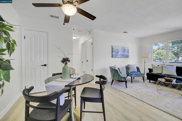1356 Del Rio Cir, Concord CA: https://media.crmls.org/mediaz/dd108541-aa61-4594-9901-9ae9d8dc63e8.jpg