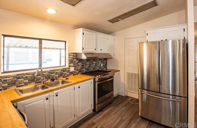 13114 Dana Vista Street, Poway CA: https://media.crmls.org/mediaz/dd116f8a-e991-4cf9-a1df-bf2abb7612cf.jpg