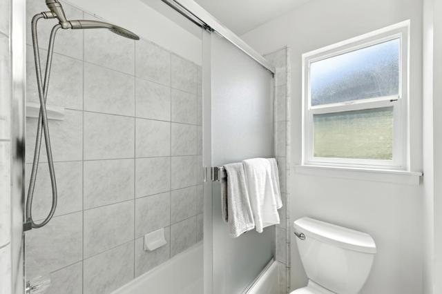6 Clinton Court, Redwood City CA: https://media.crmls.org/mediaz/dd120b37-c943-47bc-b65b-894ef3b0c3b0.jpg
