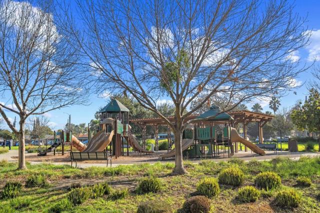 663 Modern Ice Drive, San Jose CA: https://media.crmls.org/mediaz/dd13a594-f9df-4231-9c78-f139c94344ec.jpg