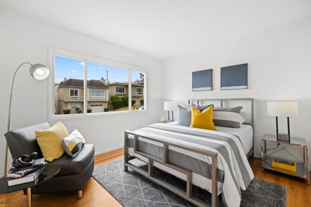 32 Crestview Avenue, Daly City CA: https://media.crmls.org/mediaz/dd145e3d-1a5e-418b-b730-999b860803c6.jpg