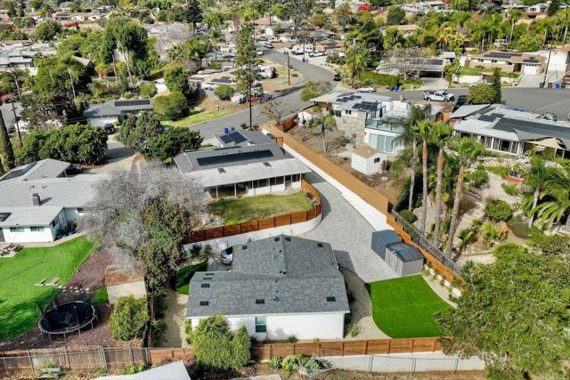 229 Yacon Street, Vista CA: https://media.crmls.org/mediaz/dd14e7ed-8a54-4181-be59-5ae4a20f2999.jpg
