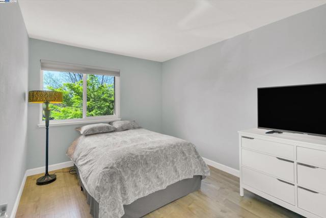 2277 Stillcreek Ct, Martinez CA: https://media.crmls.org/mediaz/dd15085d-e6fc-482f-b301-888c2f376ba4.jpg