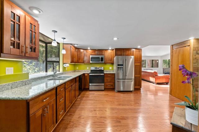 483 Echo Lane, Boulder Creek CA: https://media.crmls.org/mediaz/dd1584df-c9c9-4fc0-bf0e-3907113dcd7b.jpg