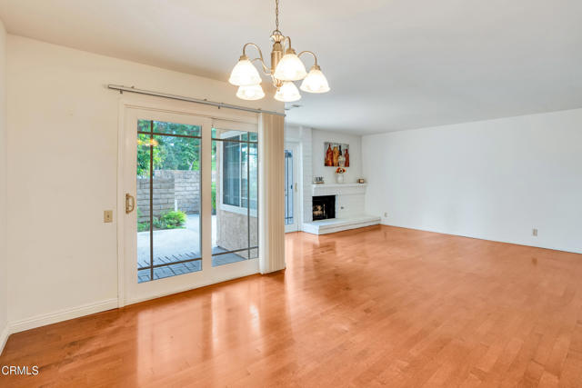 Detail Gallery Image 16 of 52 For 945 Mchugh Ct, Ventura,  CA 93003 - 3 Beds | 2/1 Baths