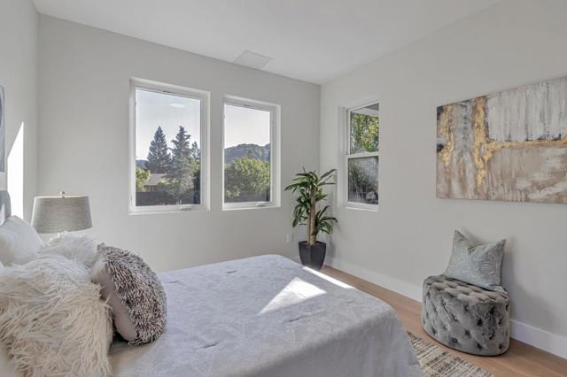 1066 Larch Avenue, Moraga CA: https://media.crmls.org/mediaz/dd165adf-d730-472a-8f88-6991fd887524.jpg
