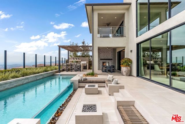 20378 W Marlow Lane, Porter Ranch CA: https://media.crmls.org/mediaz/dd1680c3-6672-407d-b6eb-d6a8339b96b0.jpg