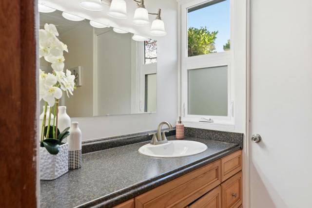 1582 Brandywine Road, San Mateo CA: https://media.crmls.org/mediaz/dd1733ca-9b37-4929-b54e-682388039f37.jpg